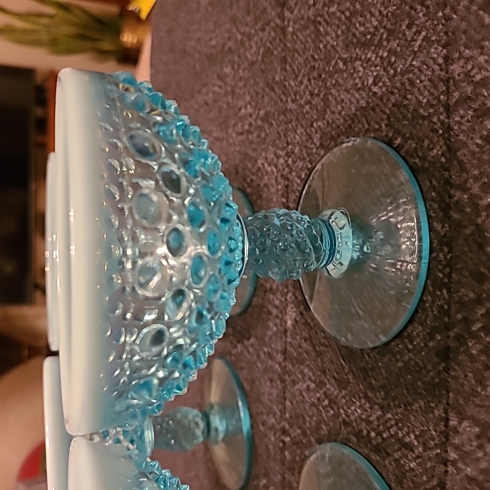 Champagne coupes. 4 In Set.